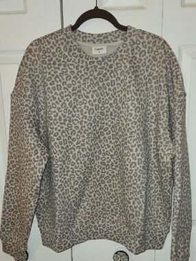 Comfrt Crew Neck Sweatshirt. Leopard Print.  ***Brand New***  Sz. XL